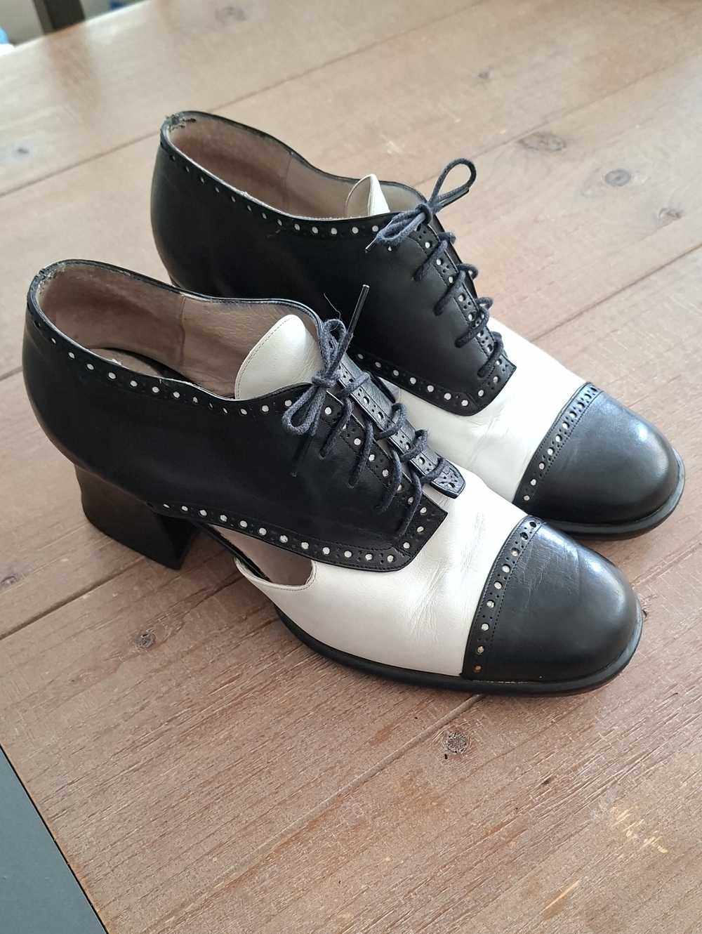 Stephane de Rancourt Genuine Leather Black & White Saddle Shoes (EU 41.5/US 9.5)
